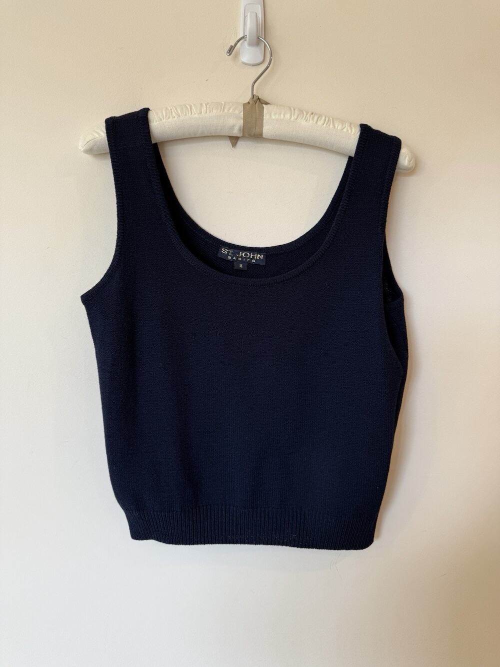 St. John Basics Santana Knit Navy Tank Top Sleeveless Shirt Sz Medium Classic
